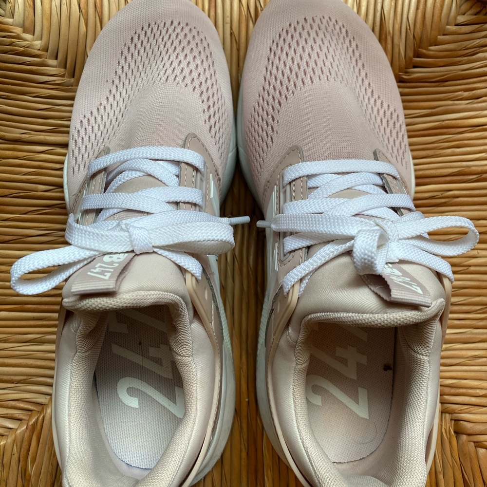 New balance shoes